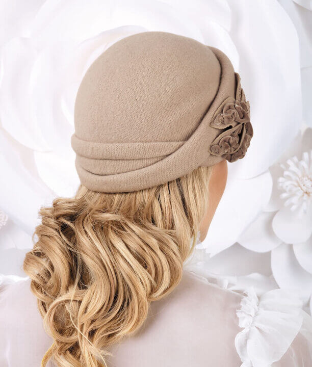 Caciula de dama eleganta Zena