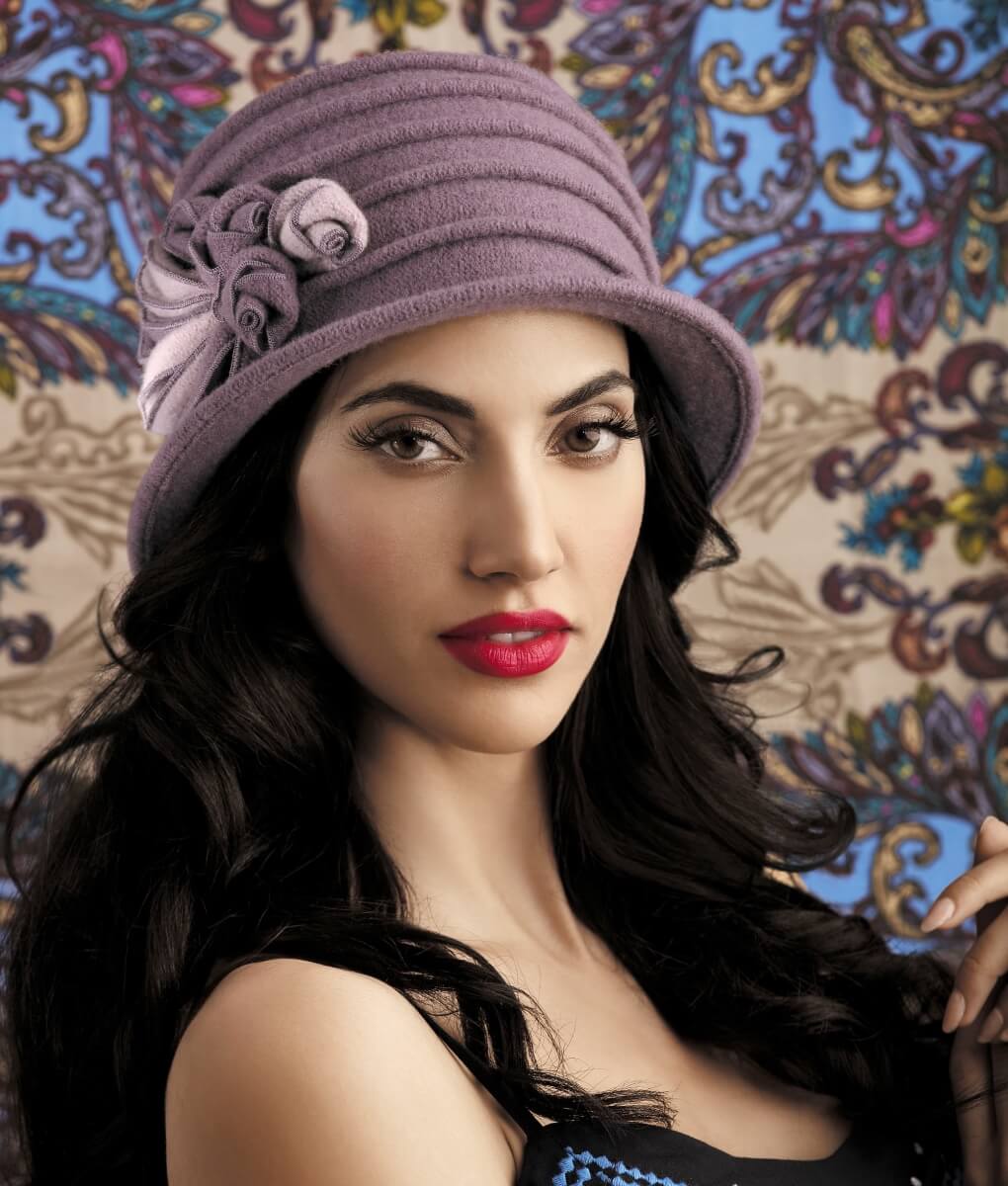 Caciula de dama stil palarie Finezja