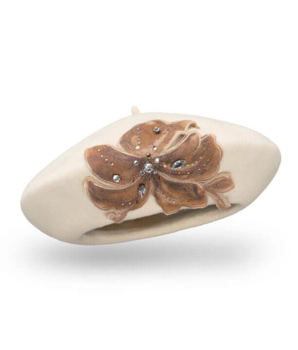 Caciula de dama tip bereta eleganta in nuanta crem deschis, din lana, cu strasuri