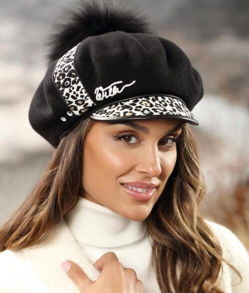 Caciula de dama tip bereta cu cozoroc si pompon Birez