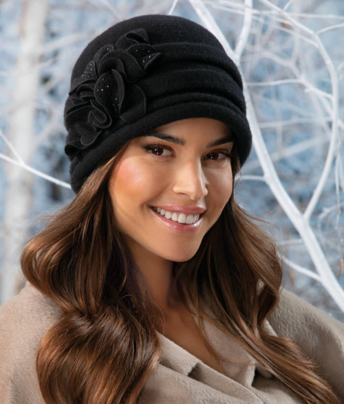 Caciula eleganta de dama Zojka 1